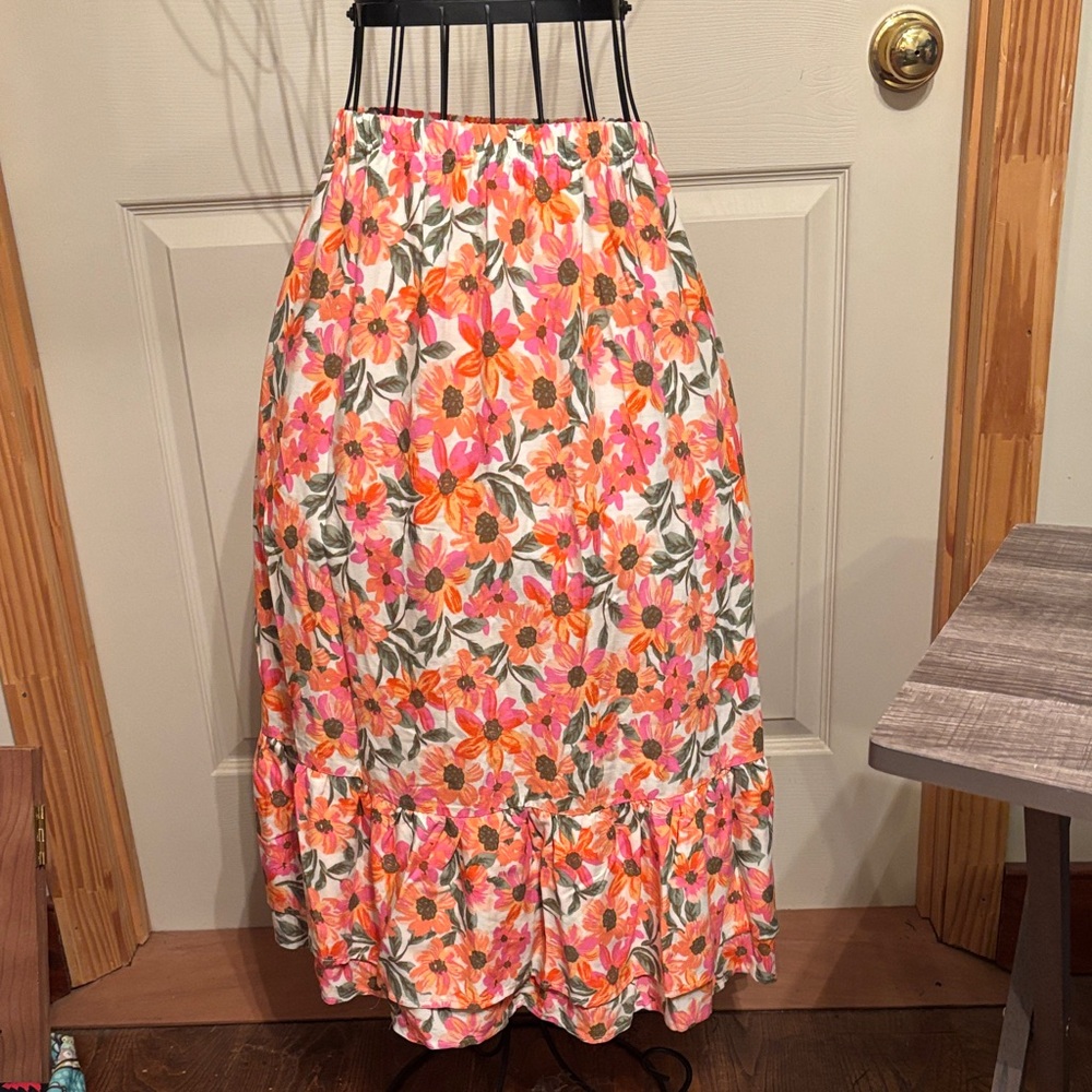 Floral Elegance Midi Skirt